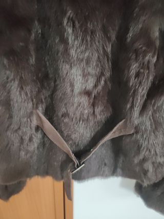 Abrigo de piel marrón