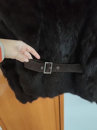 Abrigo de piel marrón