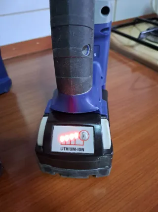 Berner Trapano 18V + Martello + Caricabatterie