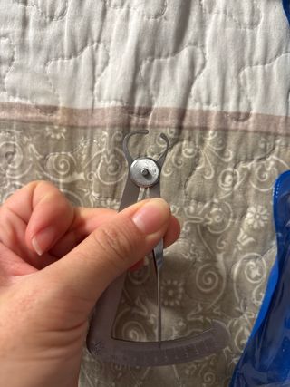 Calibrador de cera para prótesis dentales