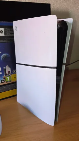 PS5 Slim Digital + Volante Thrustmaster T300 RS