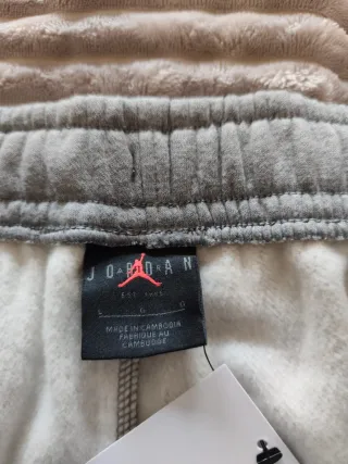 Pantalón chándal Jordan gris