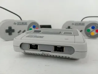 Súper Nintendo Mini + 2 Controles