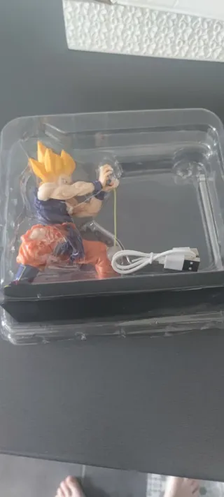 Figura Goku lámpara NUEVA