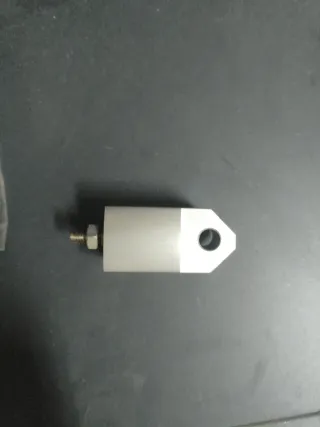 Cilindro Festo ADVC-16-5-SA