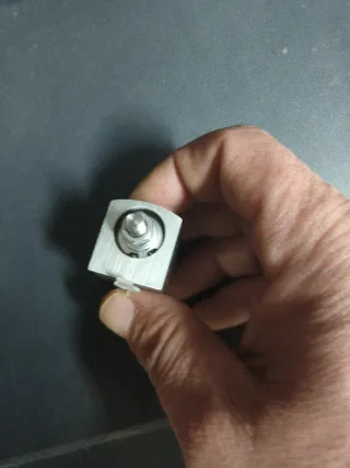 Cilindro Festo ADVC-16-5-SA