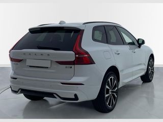 Volvo XC60 2.0 B5G AWD Plus Dark Auto 🇸🇪