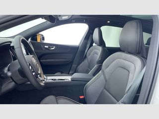 Volvo XC60 2.0 B5G AWD Plus Dark Auto 🇸🇪