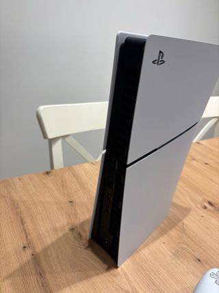 PlayStation 5 con mando