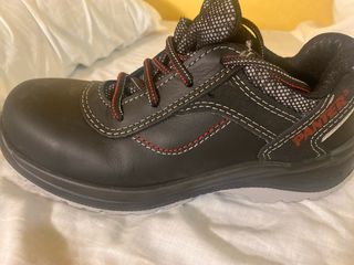 Zapatos Panter Negros y Rojos