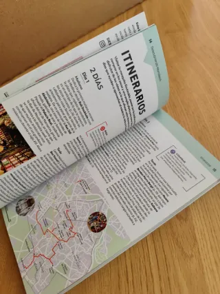 Guía con mapa Marrakech novena edición  nov. 2025