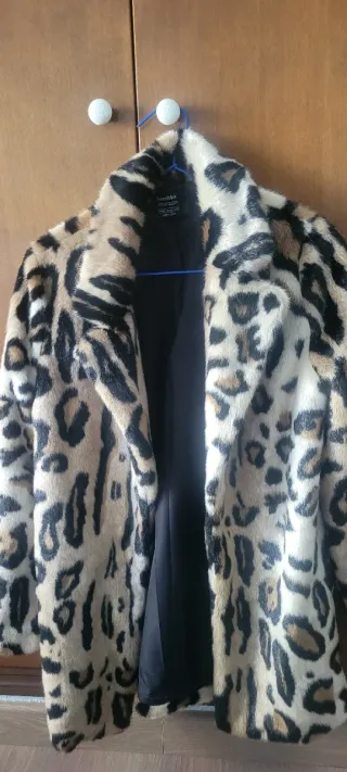 Abrigo pelo sintético Bershka