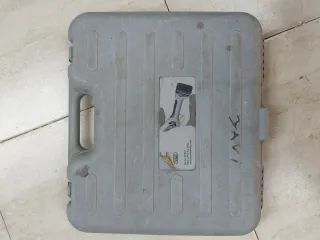 Tijeras Kamikaze KV390 con Batería y Cargador