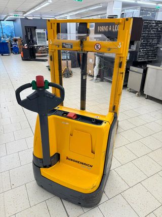 Apilador eléctrico Jungheinrich EJC 110