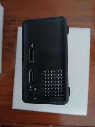 Proyector LED Portátil Technova