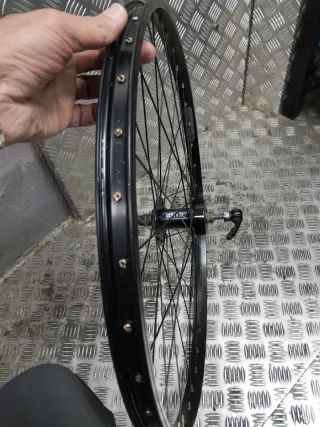 Rueda MTB 26 Delantera