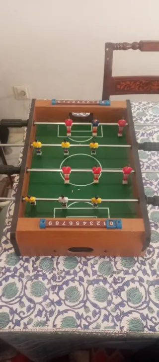 Futbolín de madera