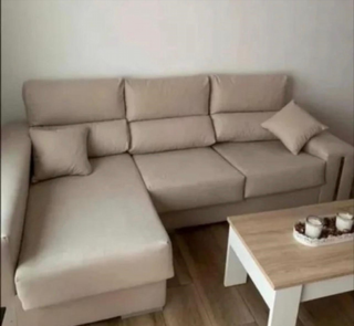 Sofás chaise longue con puffs y cojines