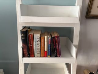 Estantería Escalera Madera lacada en Blanco Banak