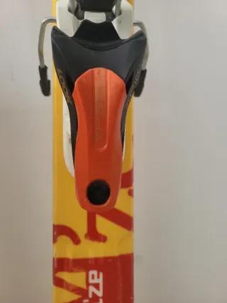 Esquís Wedze con fijaciones