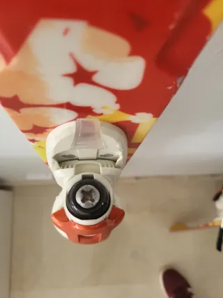 Esquís Wedze con fijaciones