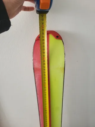 Esquís Wedze con fijaciones