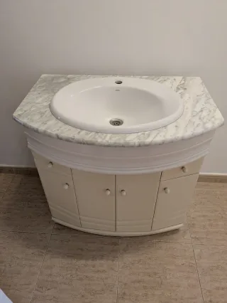 Mueble de baño mármol y madera