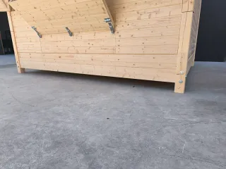 Alquiler kiosco de madera.