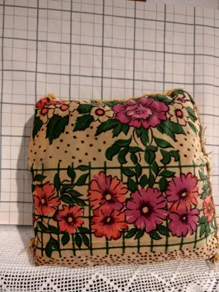 Cojín Antiguo Terciopelo Flores