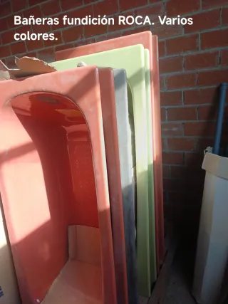 Vasche da bagno in fusione Roca in vari colori