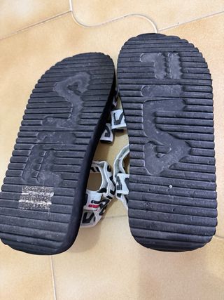 Sandali Fila Donna Neri e Bianchi