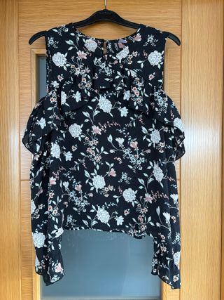 Blusa floral hombros descubiertos