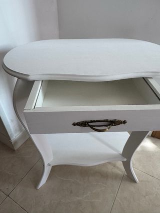 Mesa auxiliar / telefonera  blanca