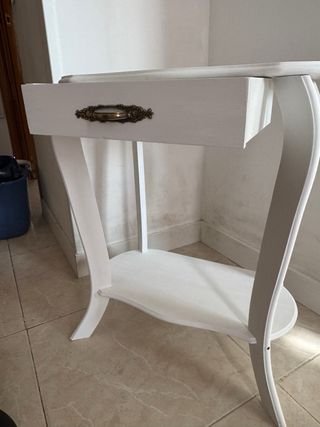 Mesa auxiliar / telefonera  blanca