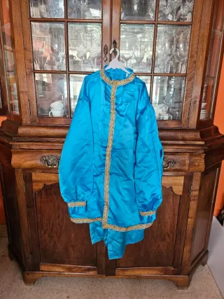 Disfraz azul y dorado