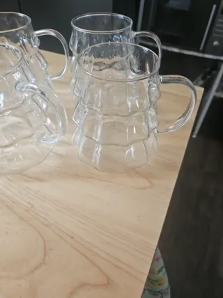 Juego de 4 tazas de vidrio