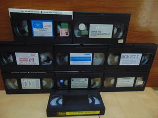 PACK DE 15 PELÍCULAS VHS VIEJAS. Originales.