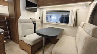 Autocaravana Pilote C690