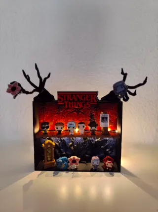 Expositor Stranger Things Kinder Joy