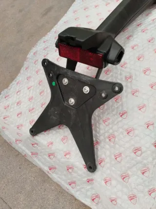Portamatrículas Ducati Streetfighter Panigale