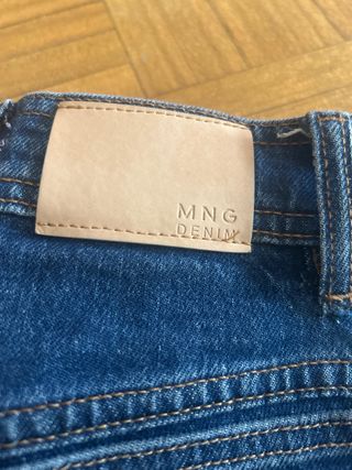 Pantalón vaquero flare azul