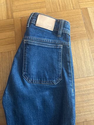 Pantalón vaquero flare azul