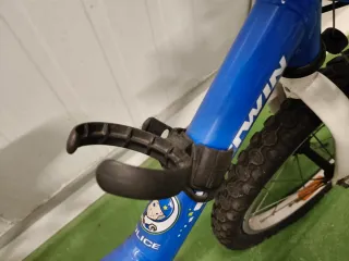 Bicicleta infantil 16 diseño policía