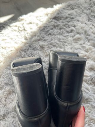 Botines negros tacón