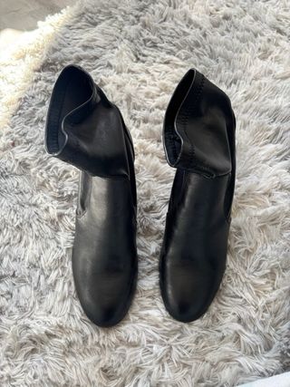 Botines negros tacón