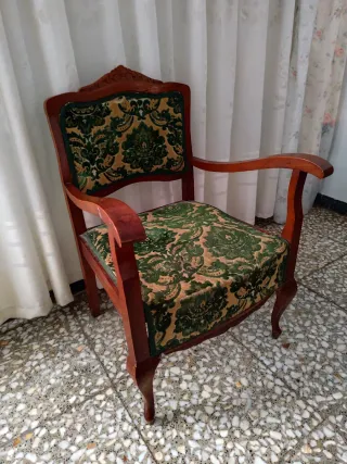 Sillón antiguo madera y terciopelo