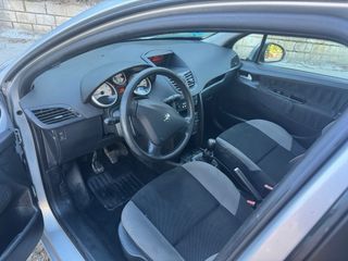 Peugeot 207 2007