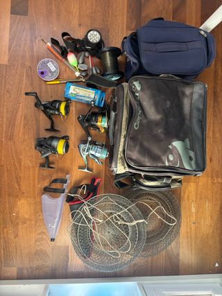 Lote de pesca: carretes, flotadores y más