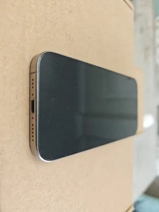 iPhone 15 Pro Titanio Natural