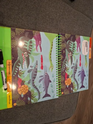 Libro infantil 32 Juegos en el mundo de los dinosa